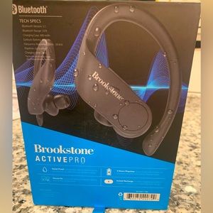 Brookstone bluetooth wireless sport earbuds